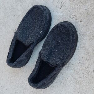 Dearfoam sherpa lined loafers Moccasins slippers